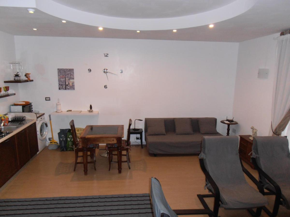 La Residenza Napoli Chiaia Short Let Apartment Superior Via Chiaia 82 Εξωτερικό φωτογραφία