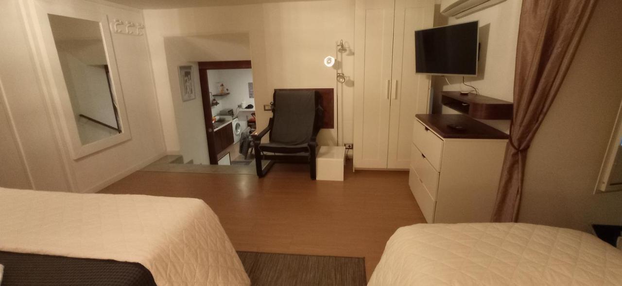La Residenza Napoli Chiaia Short Let Apartment Superior Via Chiaia 82 Εξωτερικό φωτογραφία
