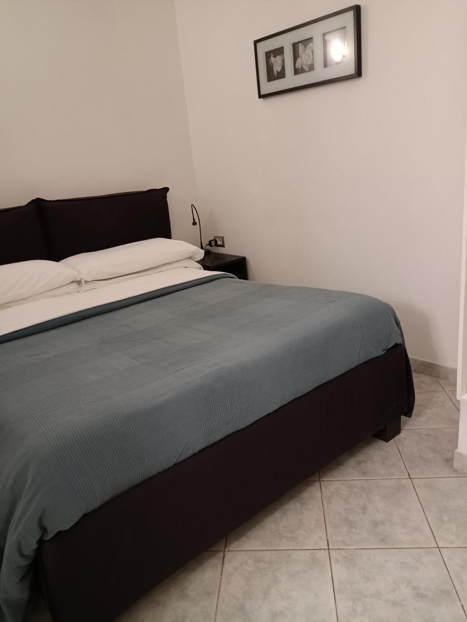 La Residenza Napoli Chiaia Short Let Apartment Superior Via Chiaia 82 Εξωτερικό φωτογραφία