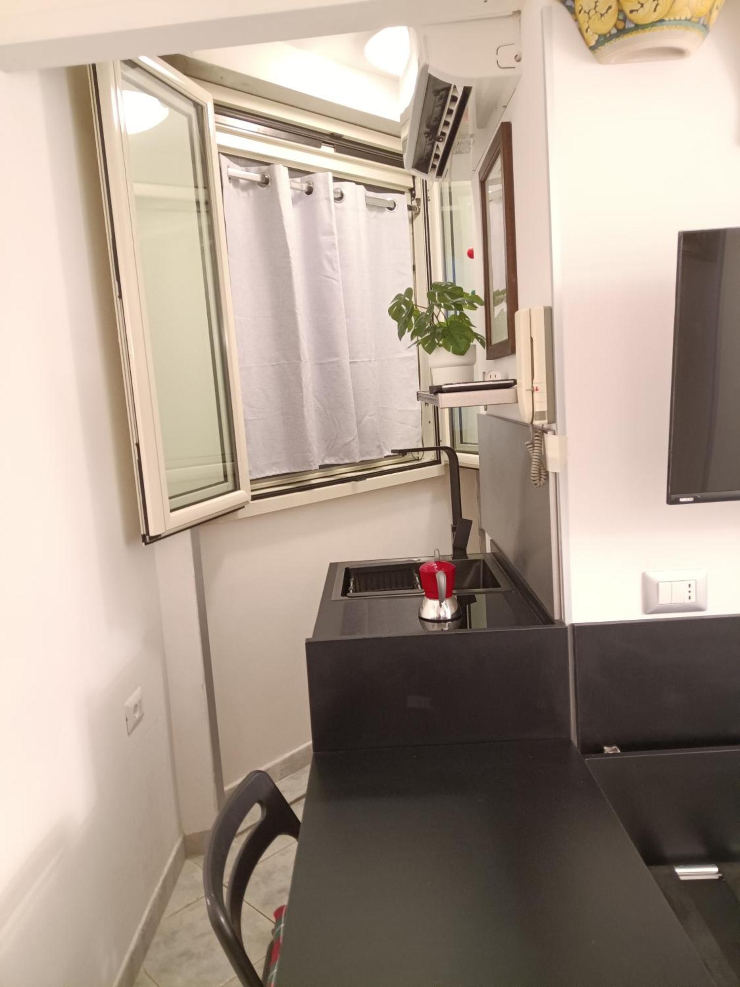 La Residenza Napoli Chiaia Short Let Apartment Superior Via Chiaia 82 Εξωτερικό φωτογραφία
