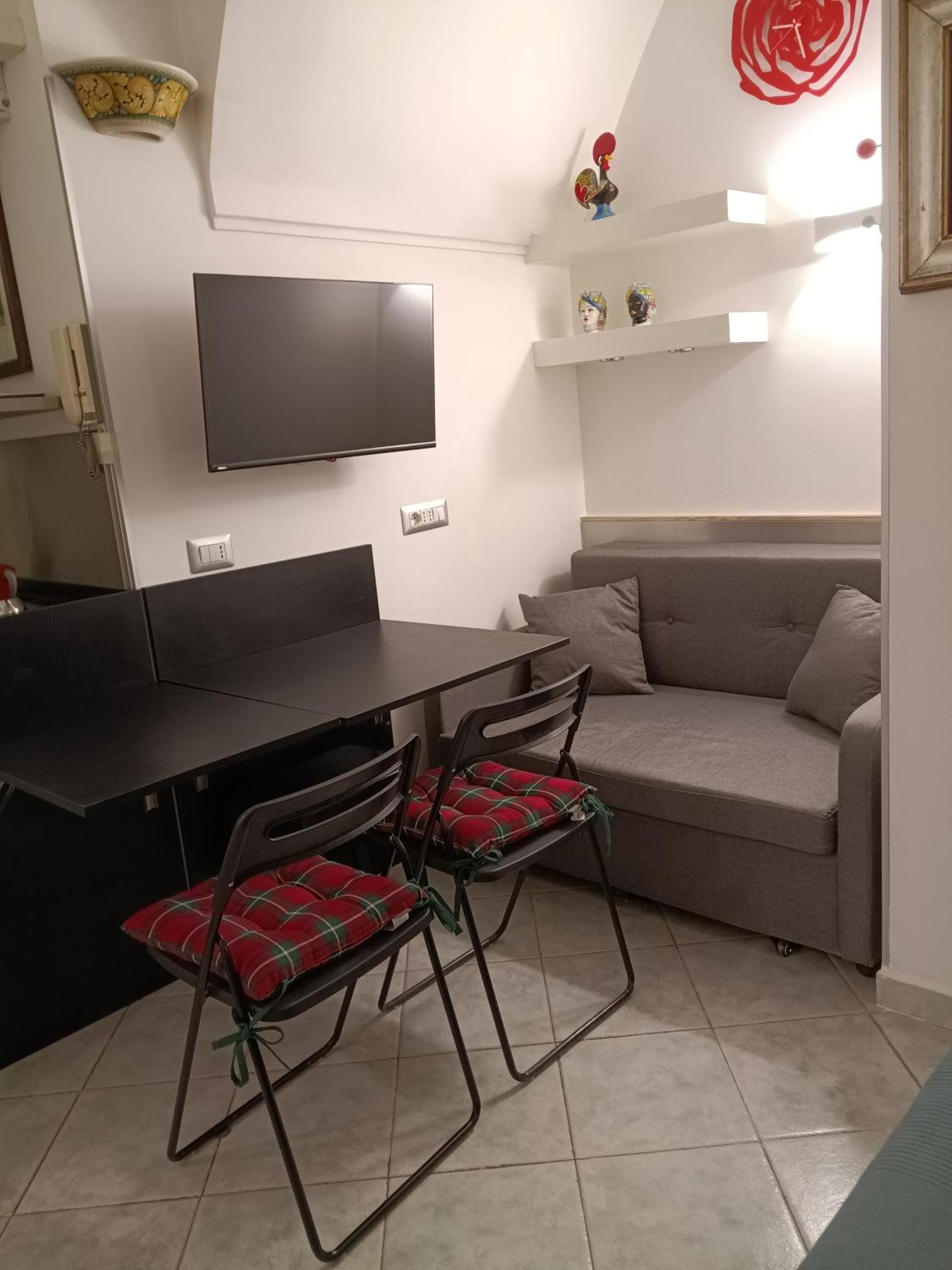 La Residenza Napoli Chiaia Short Let Apartment Superior Via Chiaia 82 Εξωτερικό φωτογραφία