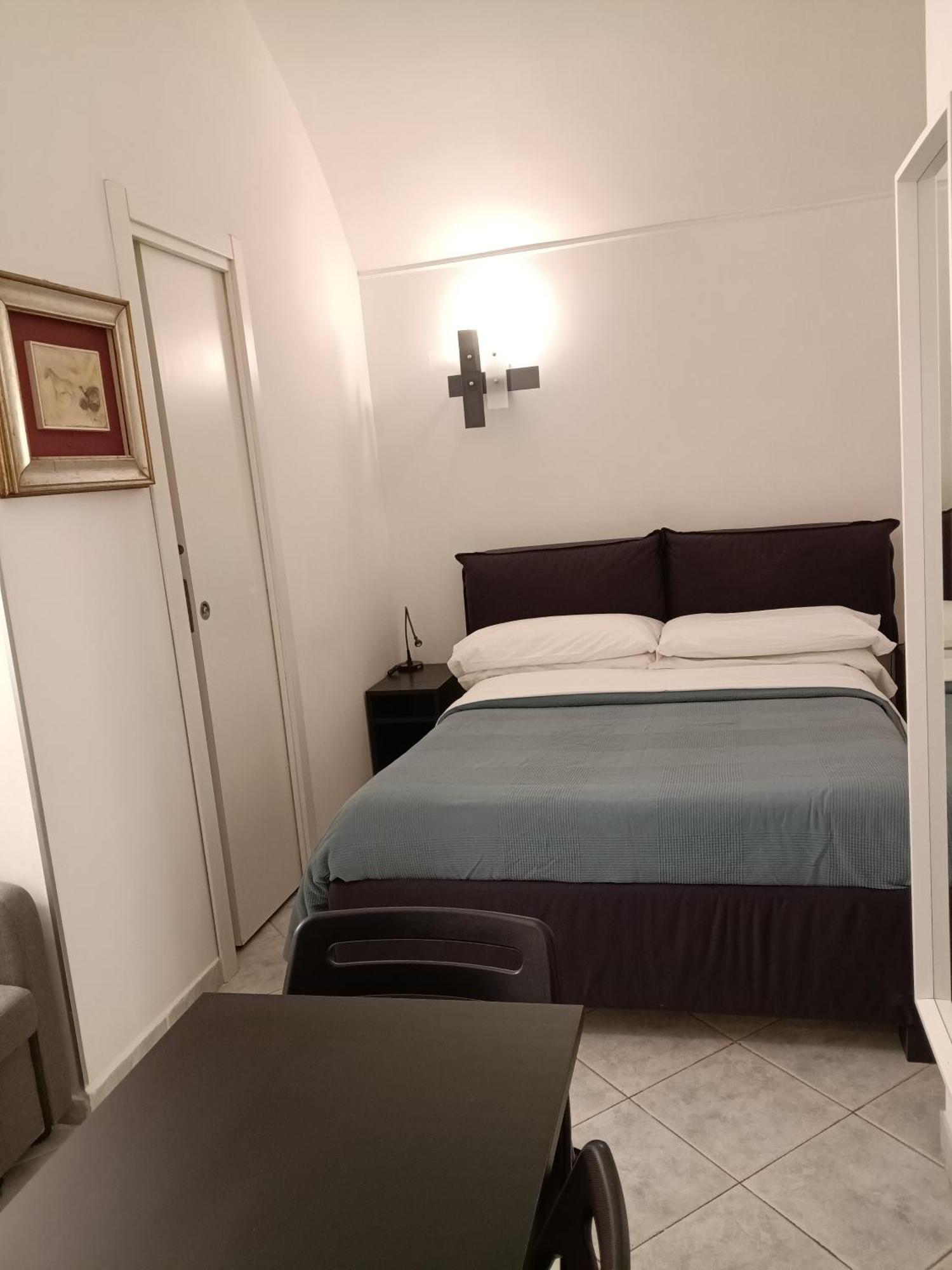 La Residenza Napoli Chiaia Short Let Apartment Superior Via Chiaia 82 Εξωτερικό φωτογραφία