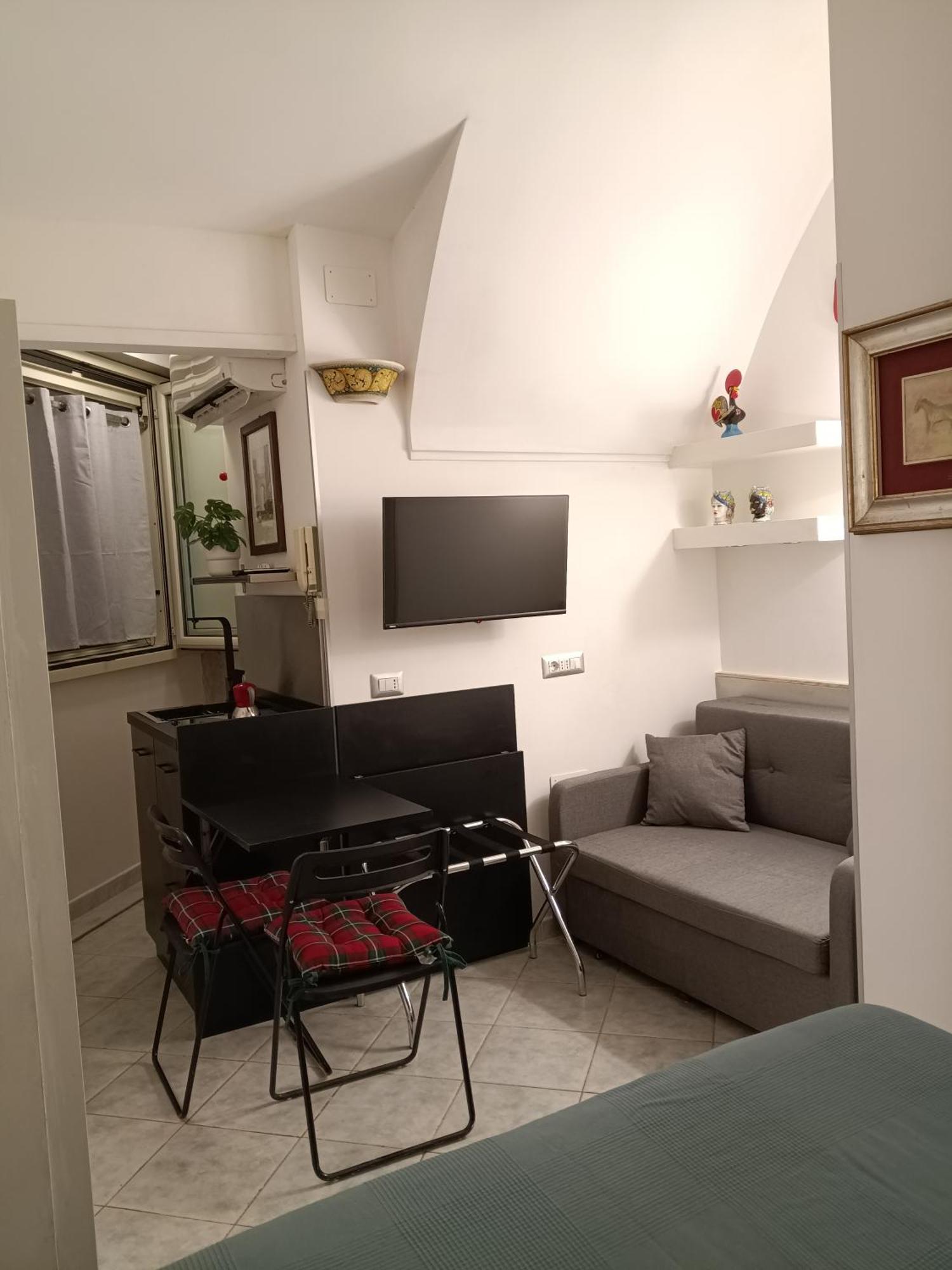La Residenza Napoli Chiaia Short Let Apartment Superior Via Chiaia 82 Εξωτερικό φωτογραφία