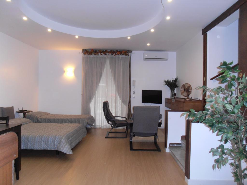 La Residenza Napoli Chiaia Short Let Apartment Superior Via Chiaia 82 Εξωτερικό φωτογραφία