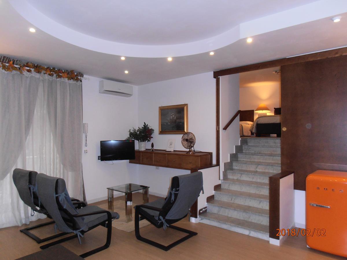 La Residenza Napoli Chiaia Short Let Apartment Superior Via Chiaia 82 Εξωτερικό φωτογραφία