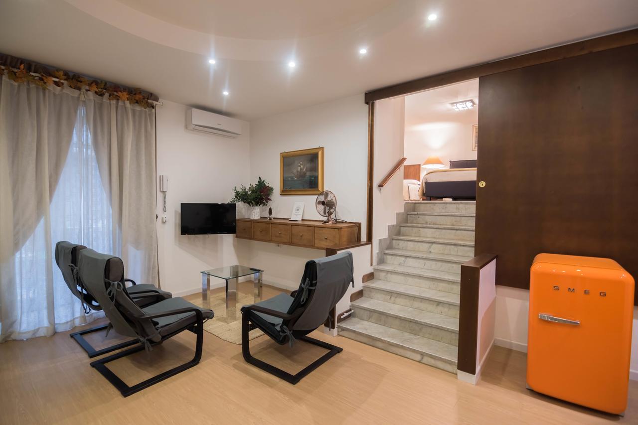 La Residenza Napoli Chiaia Short Let Apartment Superior Via Chiaia 82 Εξωτερικό φωτογραφία